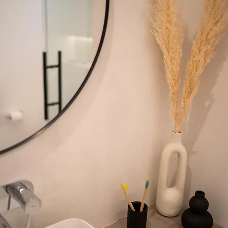 The V Apartment